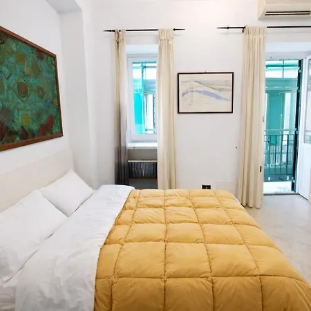 A Due Passi Dal Teatro Massimo *