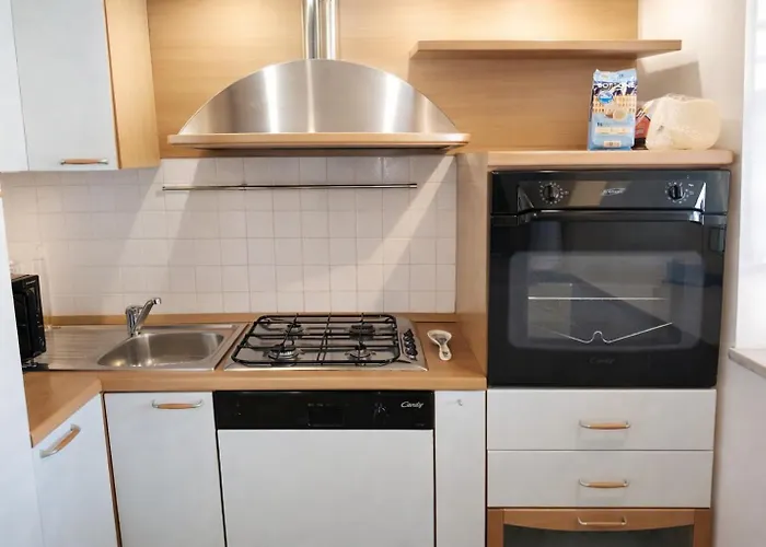 A Due Passi Dal Teatro Massimo * Palermo